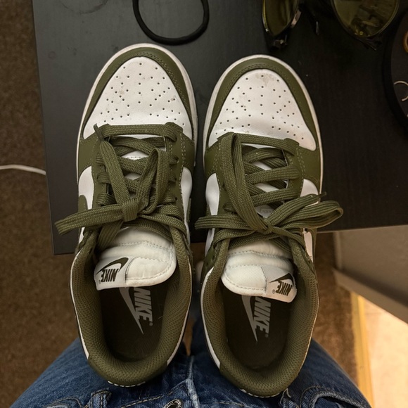 Olive green Nike low dunks - size 6 - Picture 1 of 6